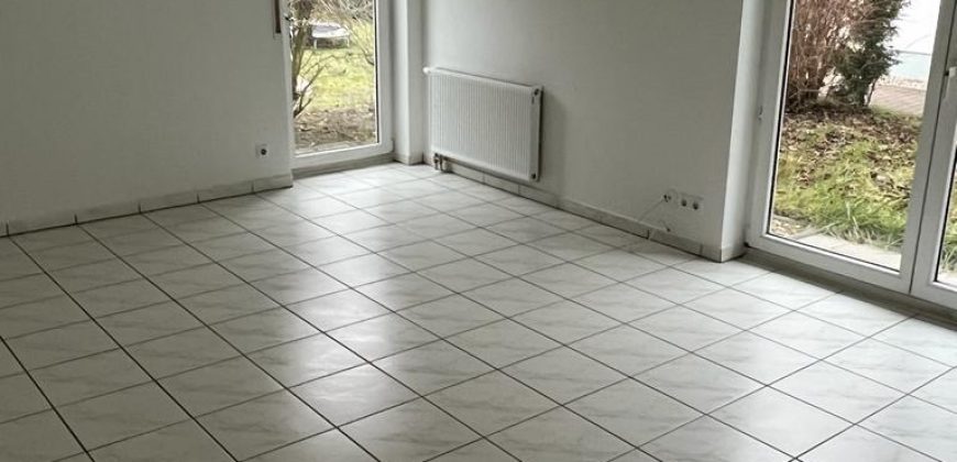 Blankenfelde-Mahlow: Frisch renovierte  3 Zimmer Wohnung